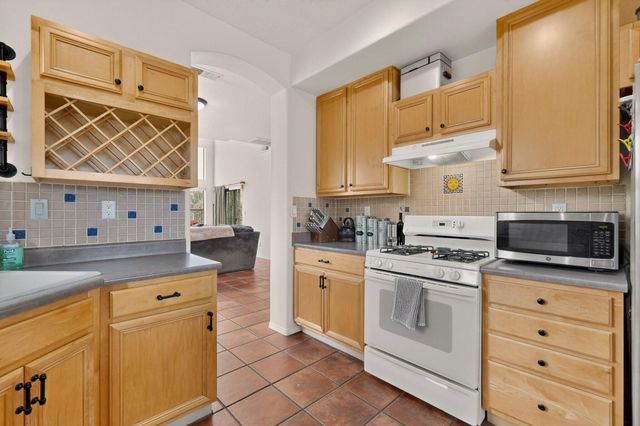 1101 Via Tomas NE, Albuquerque, NM 87113