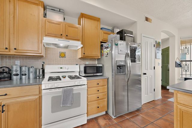 1101 Via Tomas NE, Albuquerque, NM 87113