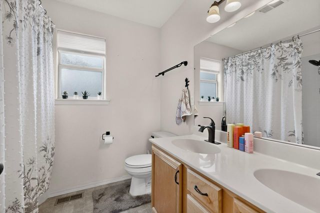 1101 Via Tomas NE, Albuquerque, NM 87113