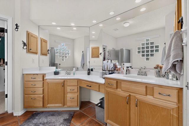 1101 Via Tomas NE, Albuquerque, NM 87113