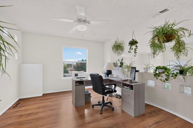 1101 Via Tomas NE, Albuquerque, NM 87113