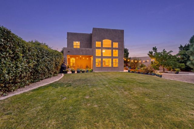 1101 Via Tomas NE, Albuquerque, NM 87113