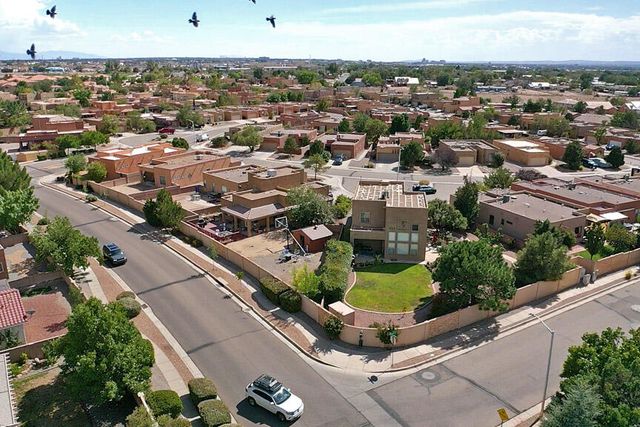 1101 Via Tomas NE, Albuquerque, NM 87113