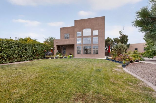 1101 Via Tomas NE, Albuquerque, NM 87113