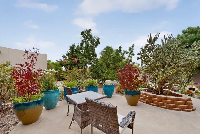 1101 Via Tomas NE, Albuquerque, NM 87113
