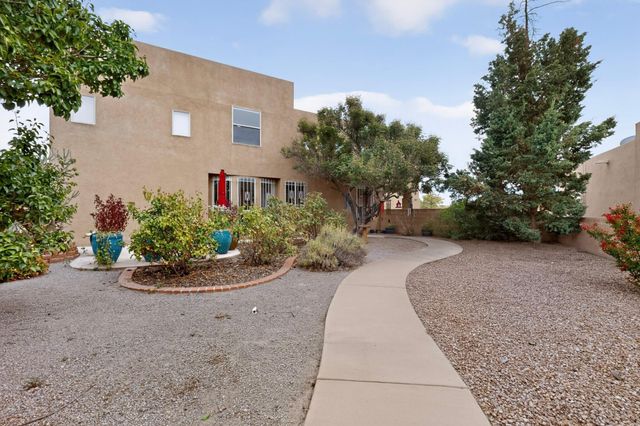1101 Via Tomas NE, Albuquerque, NM 87113