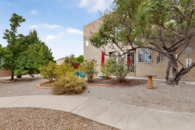 1101 Via Tomas NE, Albuquerque, NM 87113
