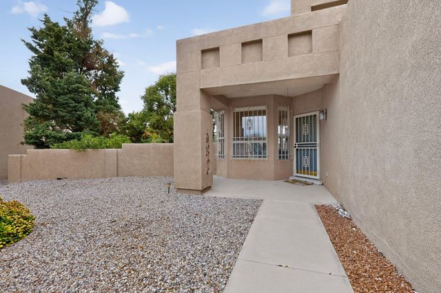 1101 Via Tomas NE, Albuquerque, NM 87113