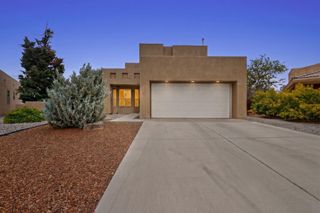 1101 Via Tomas NE, Albuquerque, NM 87113
