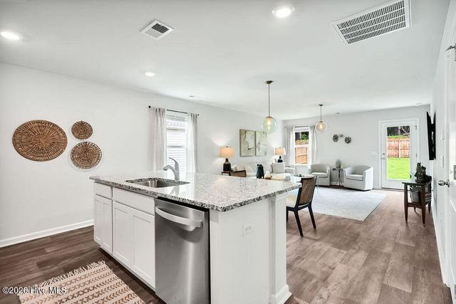 185 Kite Circle NE, Bolivia, NC 28422