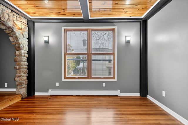 343 2nd Avenue, Albany, NY 12209