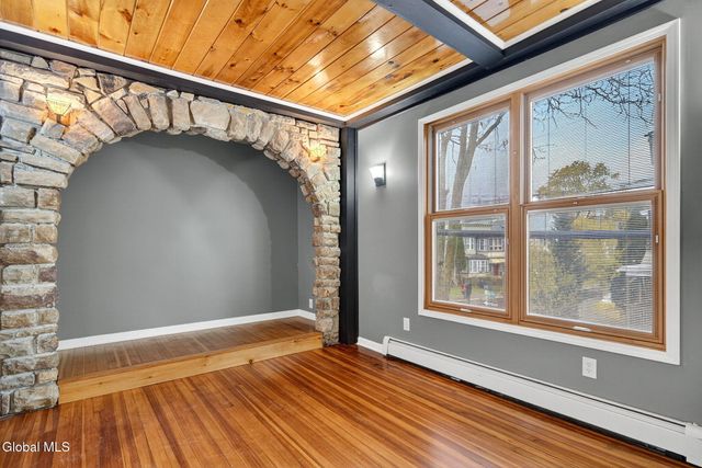 343 2nd Avenue, Albany, NY 12209