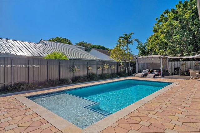 12210 SW 92nd St, Miami, FL 33186