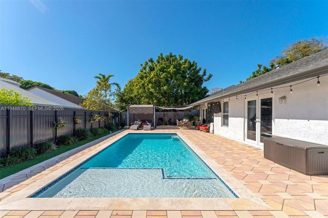 12210 SW 92nd St, Miami, FL 33186