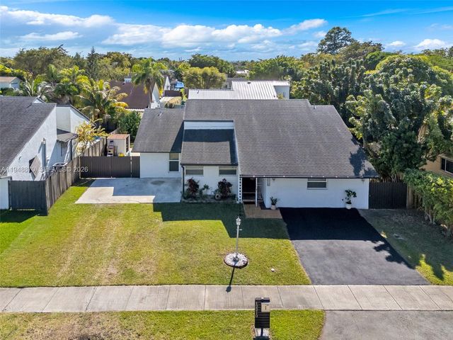 12210 SW 92nd St, Miami, FL 33186