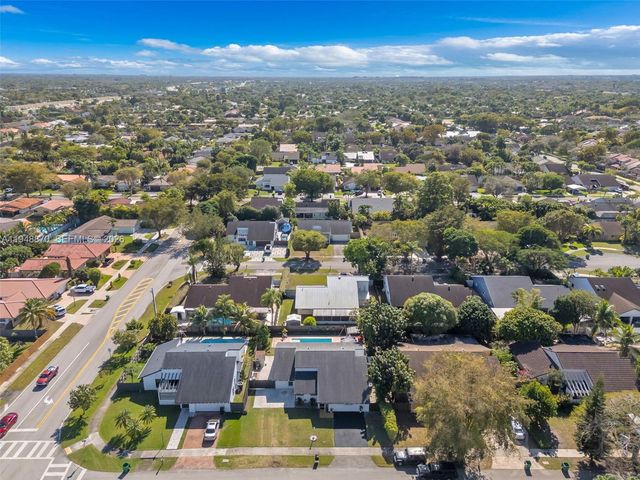 12210 SW 92nd St, Miami, FL 33186