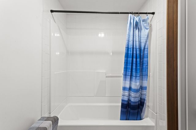 163 S Leyden St, Brockton, MA 02302