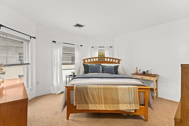 163 S Leyden St, Brockton, MA 02302