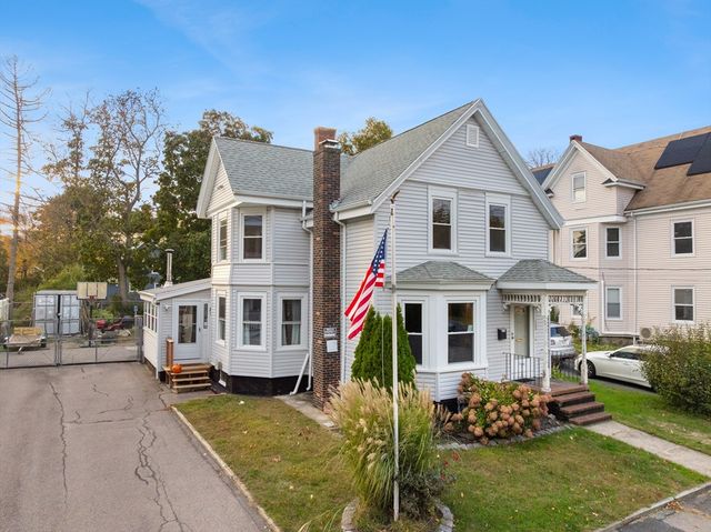 163 S Leyden St, Brockton, MA 02302