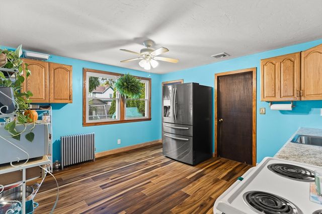 163 S Leyden St, Brockton, MA 02302