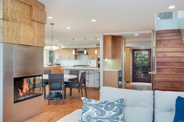 152 7th Street, Del Mar, CA 92014