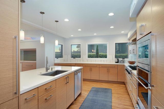 152 7th Street, Del Mar, CA 92014