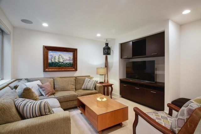 152 7th Street, Del Mar, CA 92014