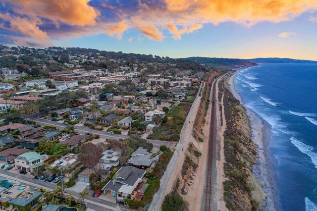 152 7th Street, Del Mar, CA 92014