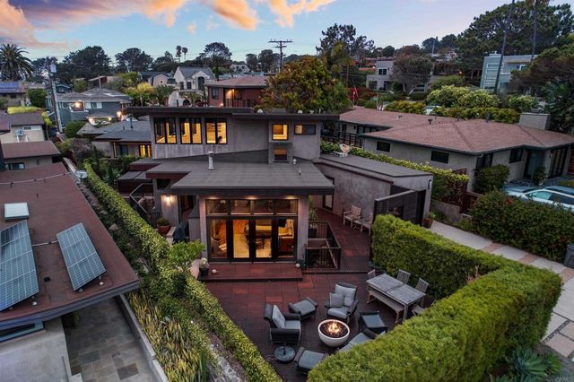 152 7th Street, Del Mar, CA 92014