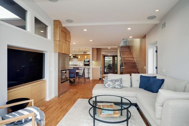 152 7th Street, Del Mar, CA 92014