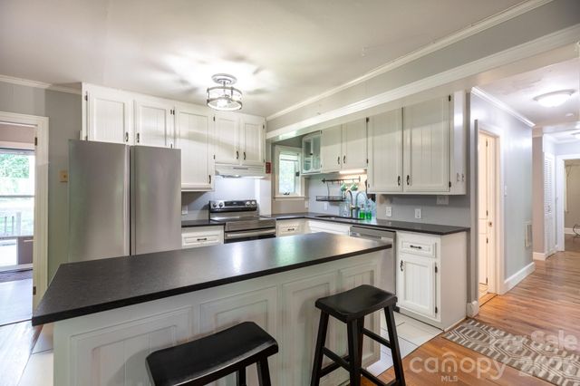 10623 Rozzelles Ferry Road, Charlotte, NC 28214