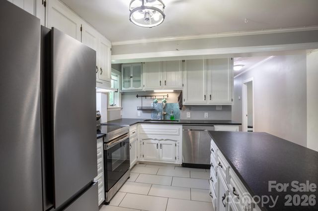 10623 Rozzelles Ferry Road, Charlotte, NC 28214