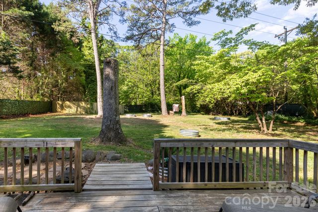 10623 Rozzelles Ferry Road, Charlotte, NC 28214