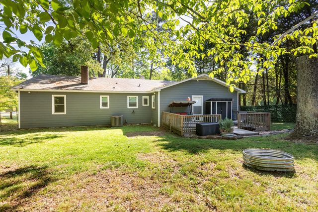10623 Rozzelles Ferry Road, Charlotte, NC 28214