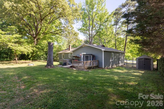 10623 Rozzelles Ferry Road, Charlotte, NC 28214