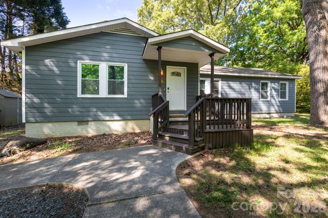 10623 Rozzelles Ferry Road, Charlotte, NC 28214