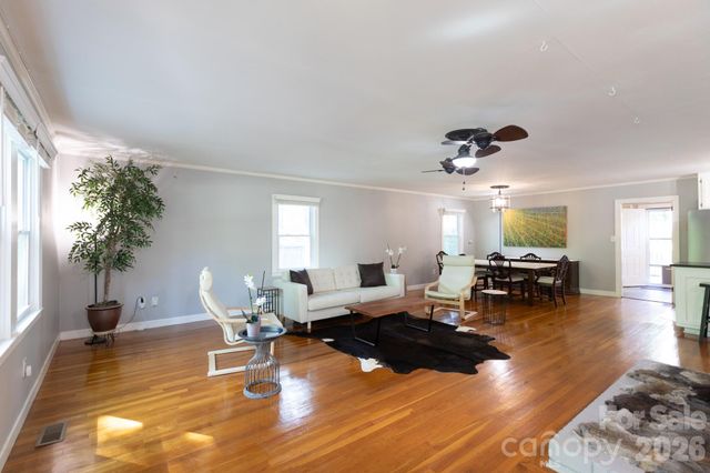 10623 Rozzelles Ferry Road, Charlotte, NC 28214