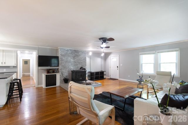10623 Rozzelles Ferry Road, Charlotte, NC 28214