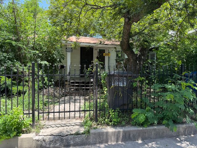 153 Henry, San Antonio, TX 78207