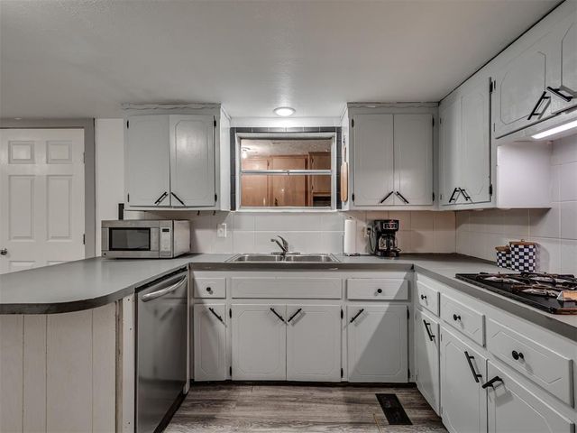 202 NW 34th Street, Newcastle, OK 73065