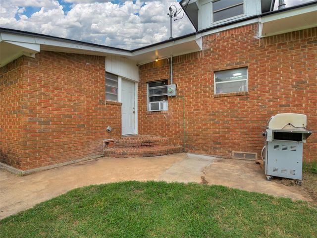202 NW 34th Street, Newcastle, OK 73065