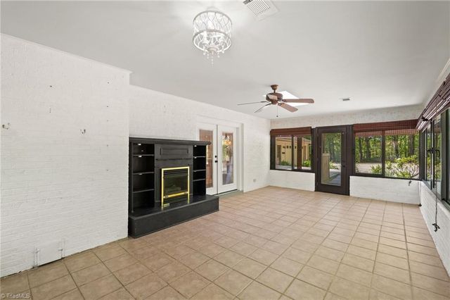 2216 Whites Mill Road, High Point, NC 27265