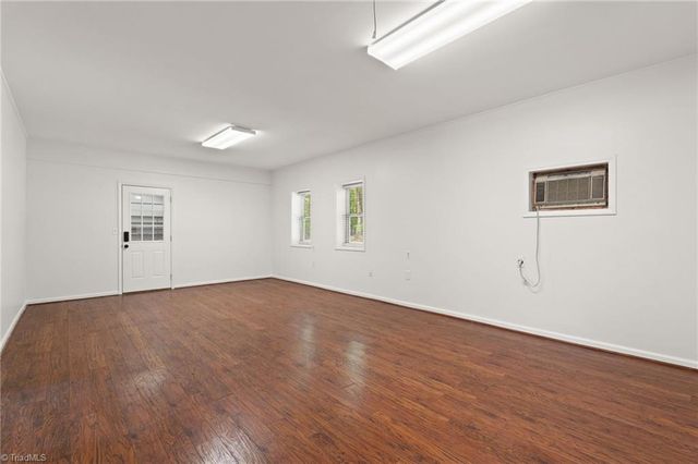 2216 Whites Mill Road, High Point, NC 27265