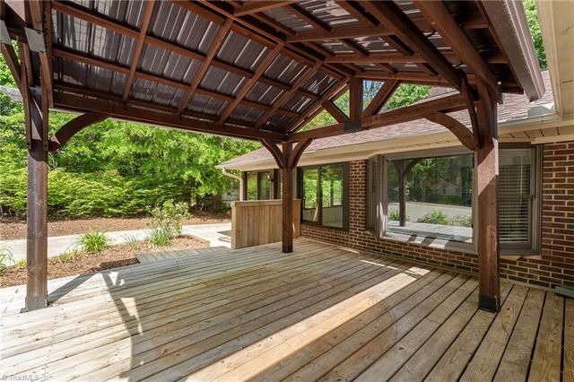 2216 Whites Mill Road, High Point, NC 27265