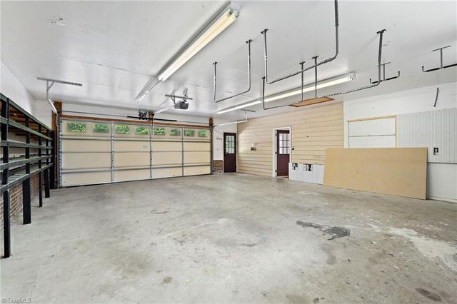 2216 Whites Mill Road, High Point, NC 27265