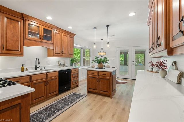 2216 Whites Mill Road, High Point, NC 27265