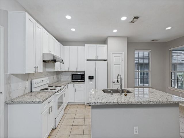 151 N Burberry Park Circle, Spring, TX 77382