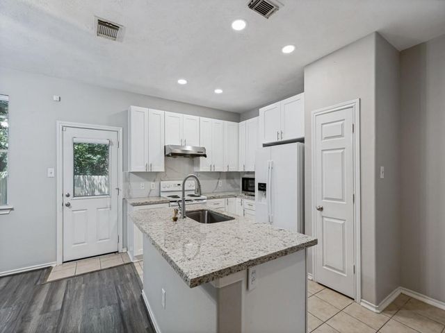 151 N Burberry Park Circle, Spring, TX 77382