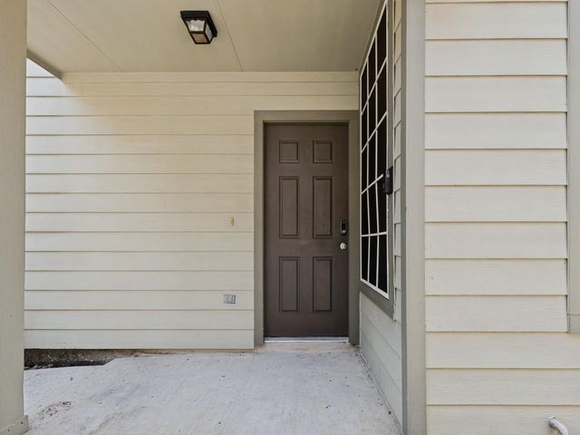 151 N Burberry Park Circle, Spring, TX 77382