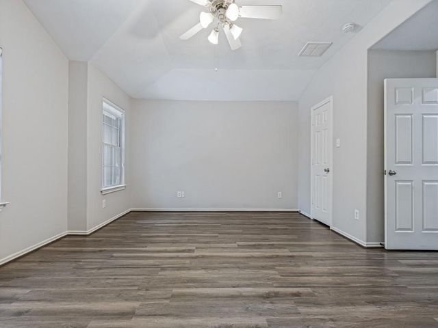 151 N Burberry Park Circle, Spring, TX 77382